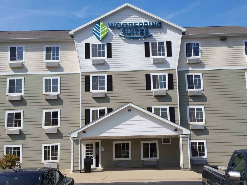 Woodspring Suites Springfield Exterior photo