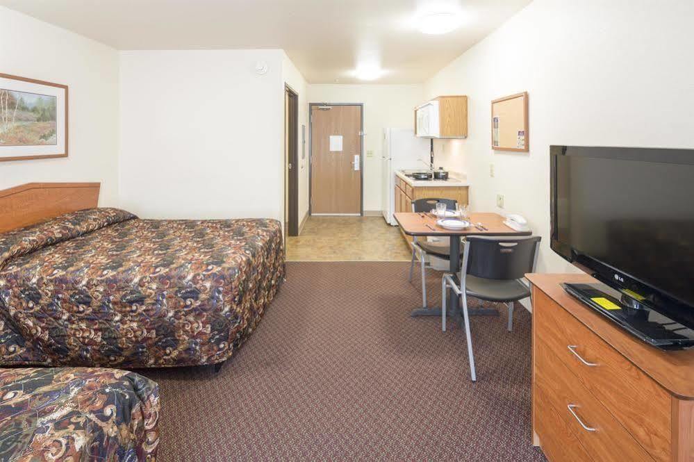 Woodspring Suites Springfield Exterior photo