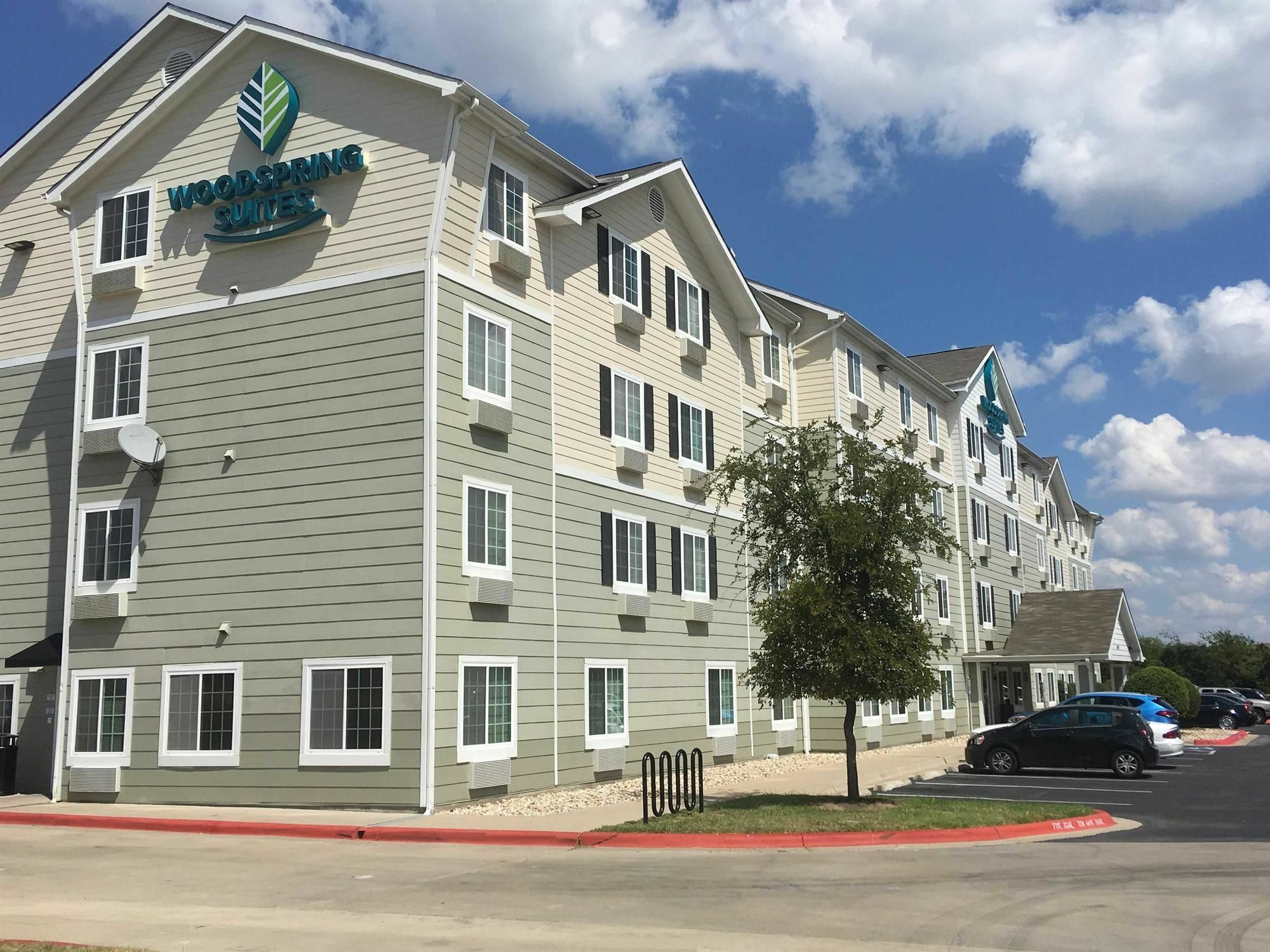 Woodspring Suites Springfield Exterior photo
